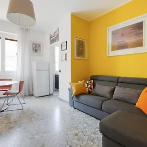 With Balcony - 50 M Far From M1 Pasteur Milano