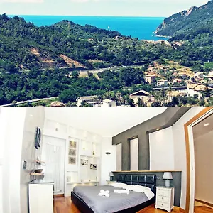 https://the-sea-from-the-hills.hotelitalianriviera.com